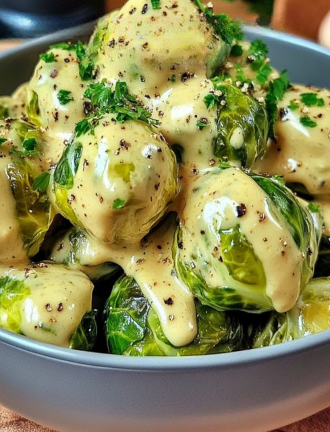 Rosenkohl in cremiger Frischkäse-Senfsauce – So wird&amp;#39;s zum Lieblingsgemüse