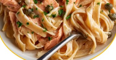 Nudeln mit Lachs-Sahne-Soße – cremig & einfach